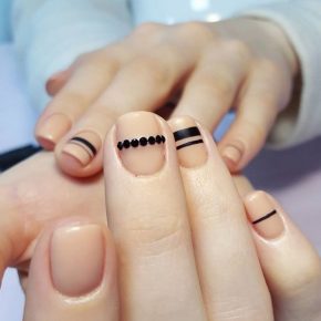 Мега модный маникюр гель-лаком на короткие ногти 2018 фото