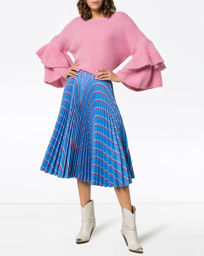 Самые модные женские свитера 2022 года: свежие тренды, фото