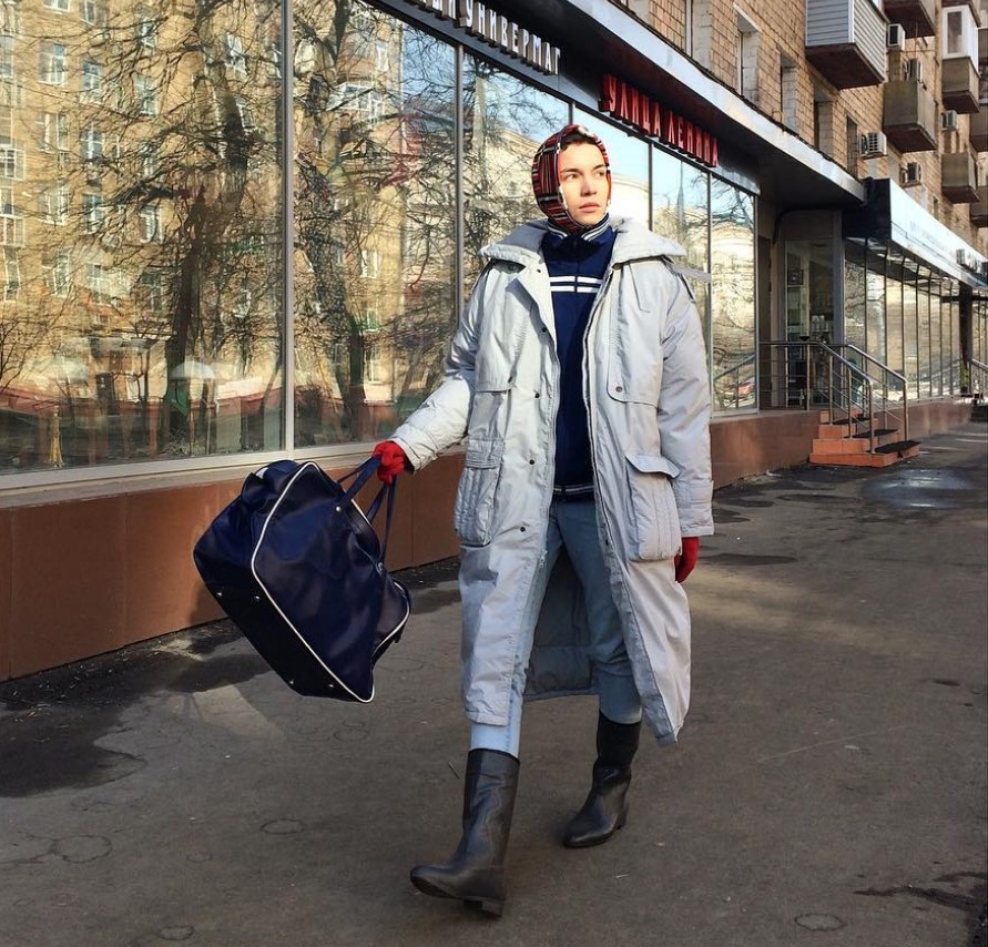 Советский шик в моде: обратно в СССР тренды одежды 2022 фото