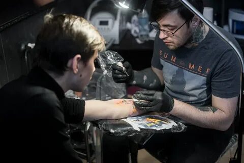 В какую студию отправиться за татуировкой?