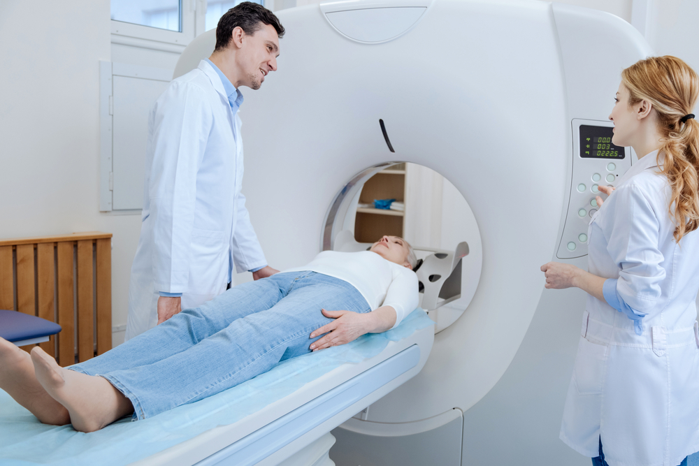 Когда необходимо выполнить МРТ позвоночника?
